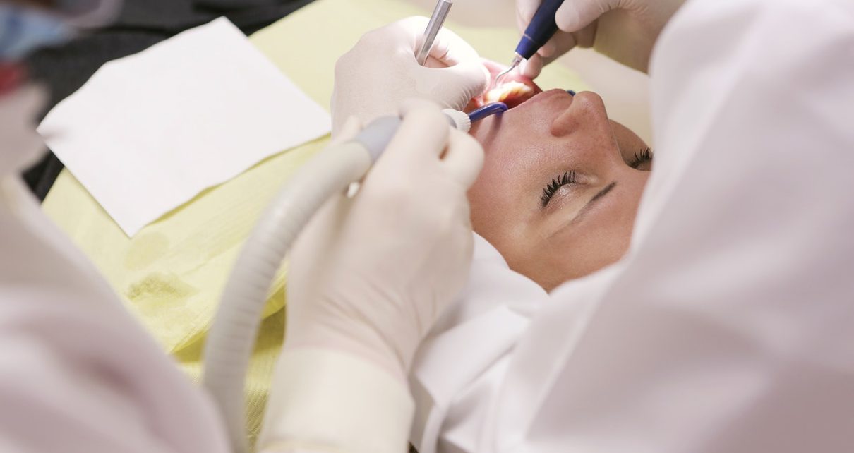 Ile kosztuje leczenie kanałowe zęba trzonowego?